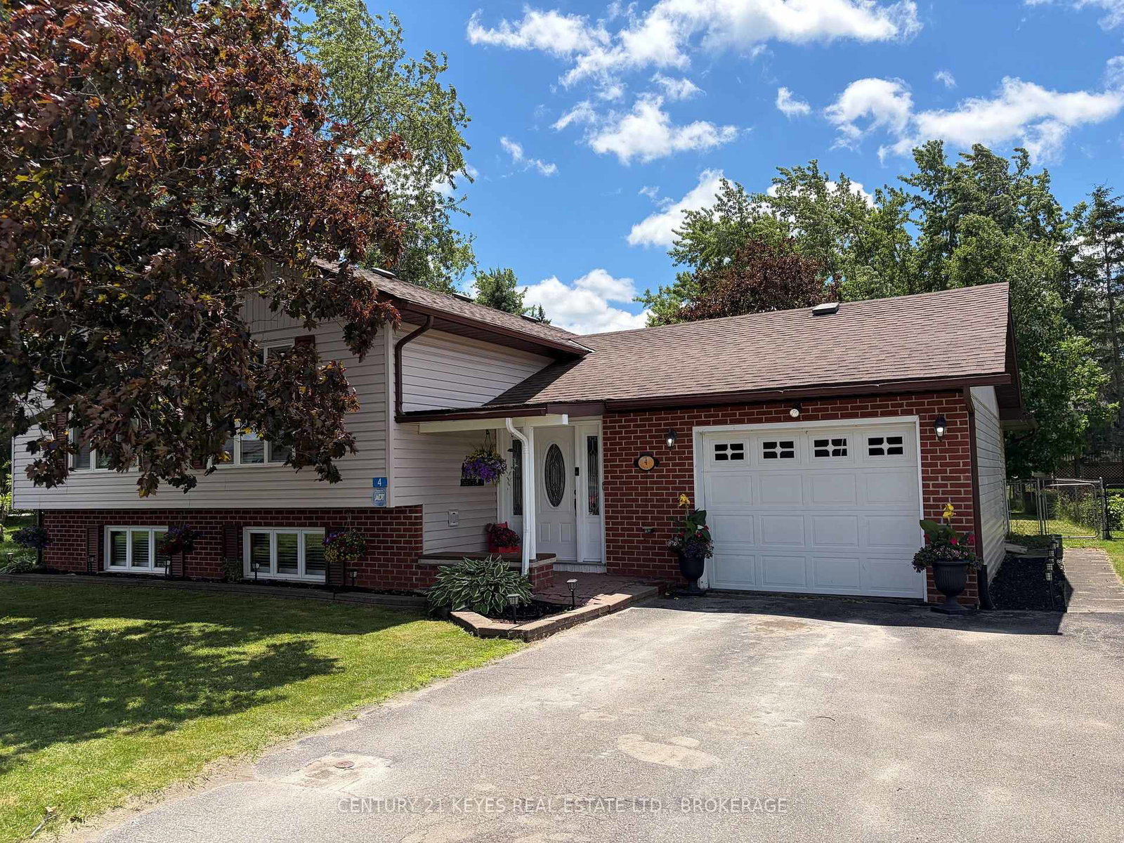4-jessie-street-lansdowne-village-ontario-x13483128