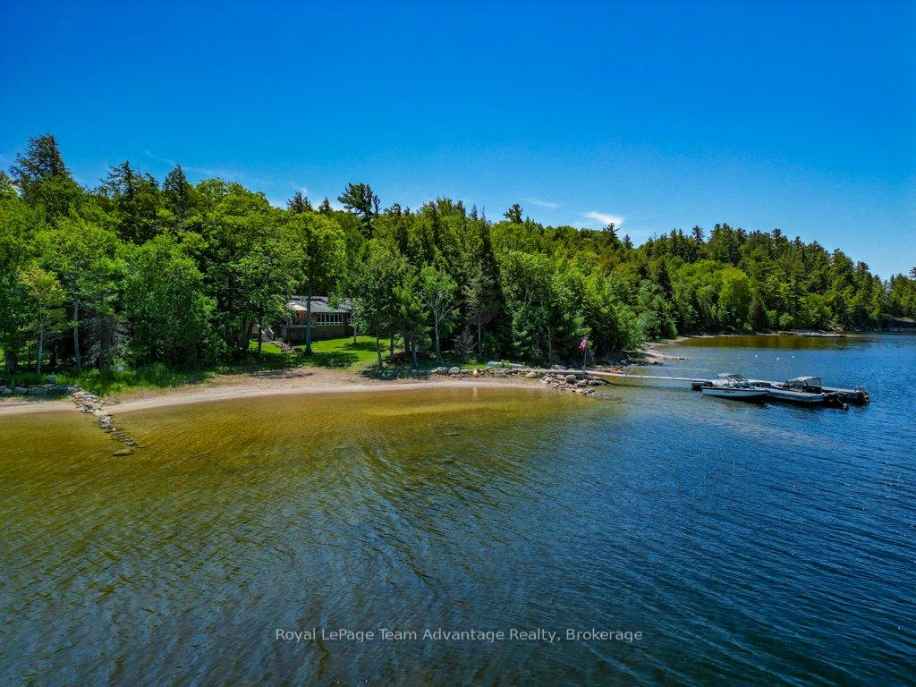 25-island-20c-carling-ontario-x13483332