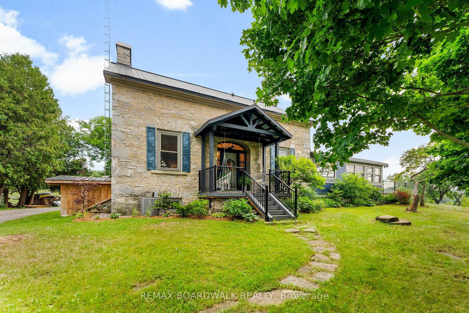 1415-sheridan-rapids-road-lanark-highlands-ontario-x13483368