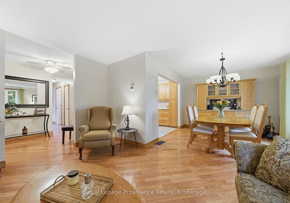 40-springbrook-crescent-belleville-ontario-x13483478