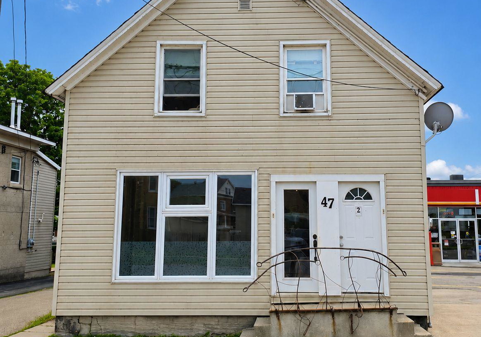 47-main-street-e-smiths-falls-ontario-x13483498