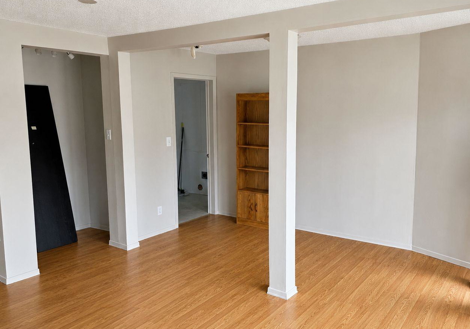 47-main-street-e-smiths-falls-ontario-x13483498