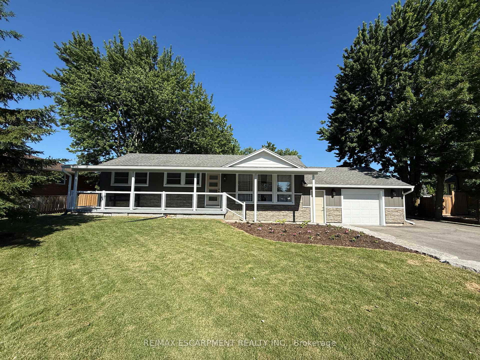 99-byron-avenue-hamilton-ontario-x13483572