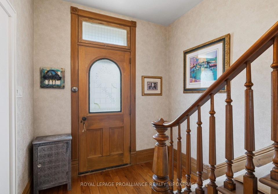 125-arthur-street-gananoque-ontario-x13483616