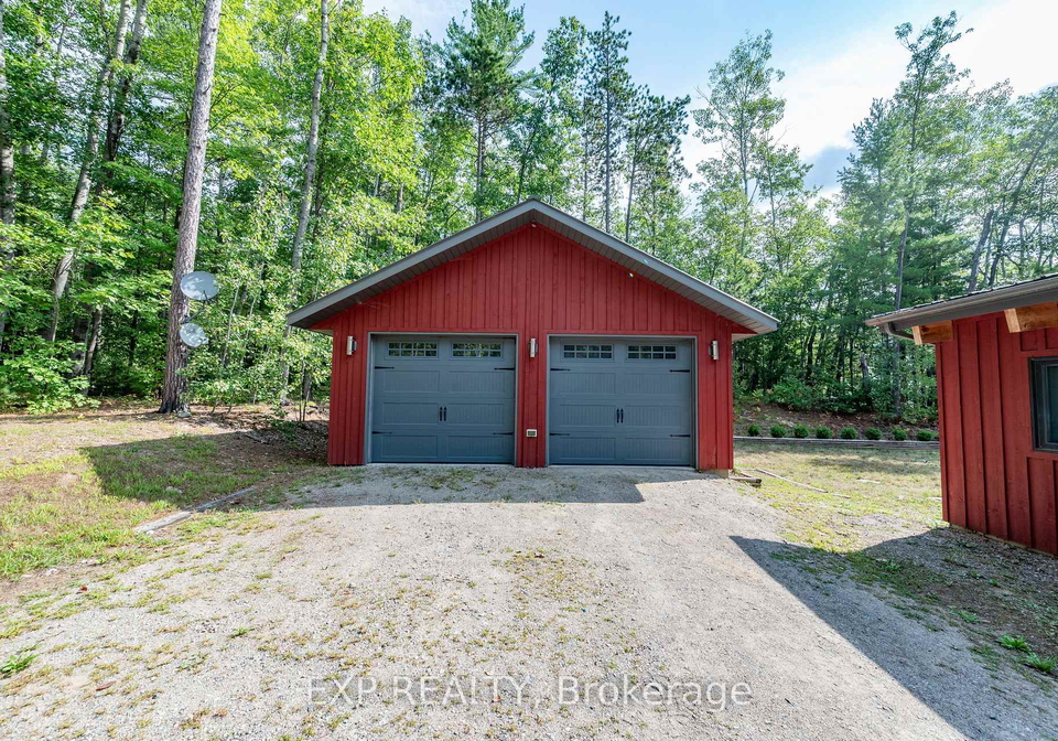 332-lachlan-lane-whitewater-region-ontario-x13483828