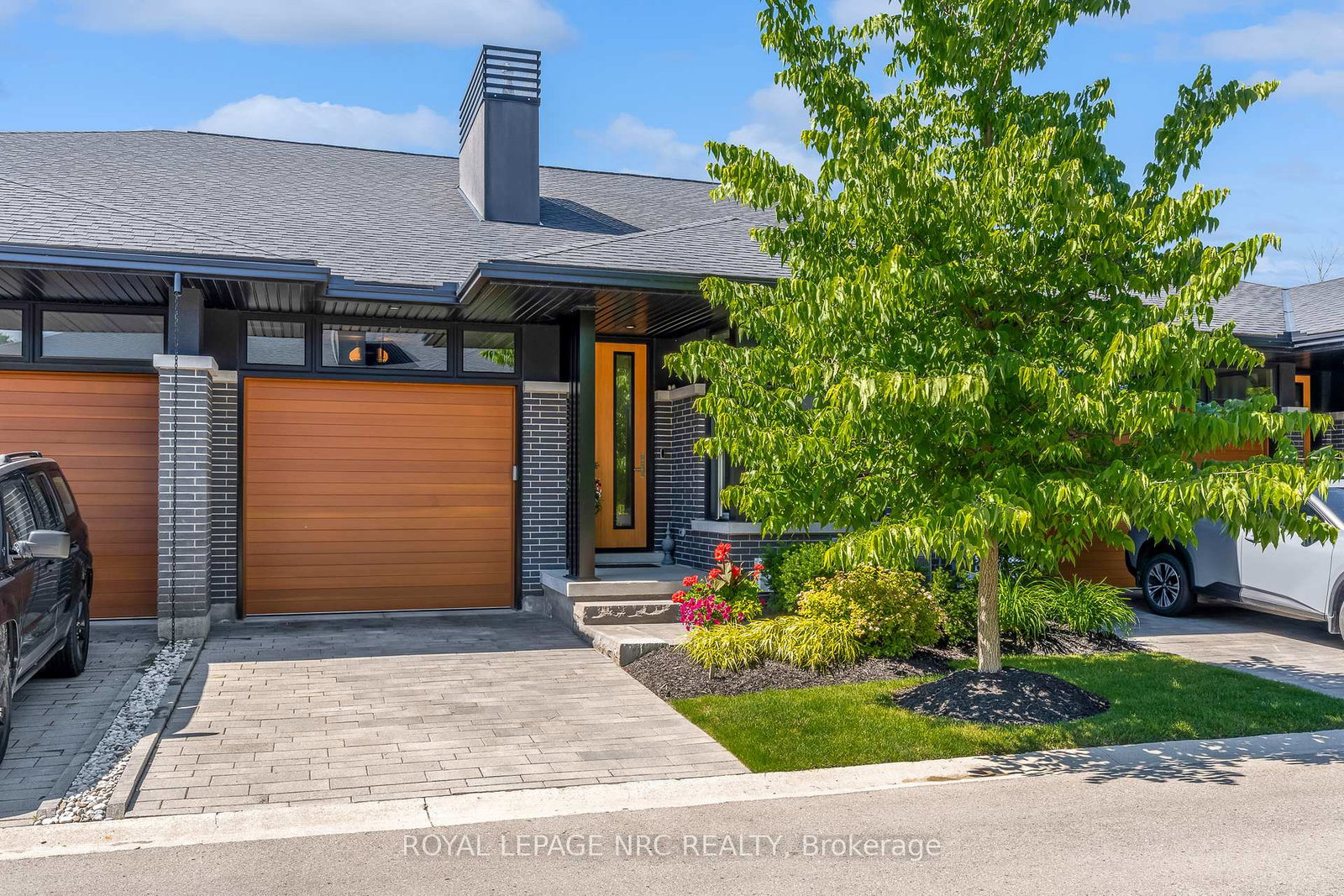 15-taliesin-trail-welland-ontario-x13483894