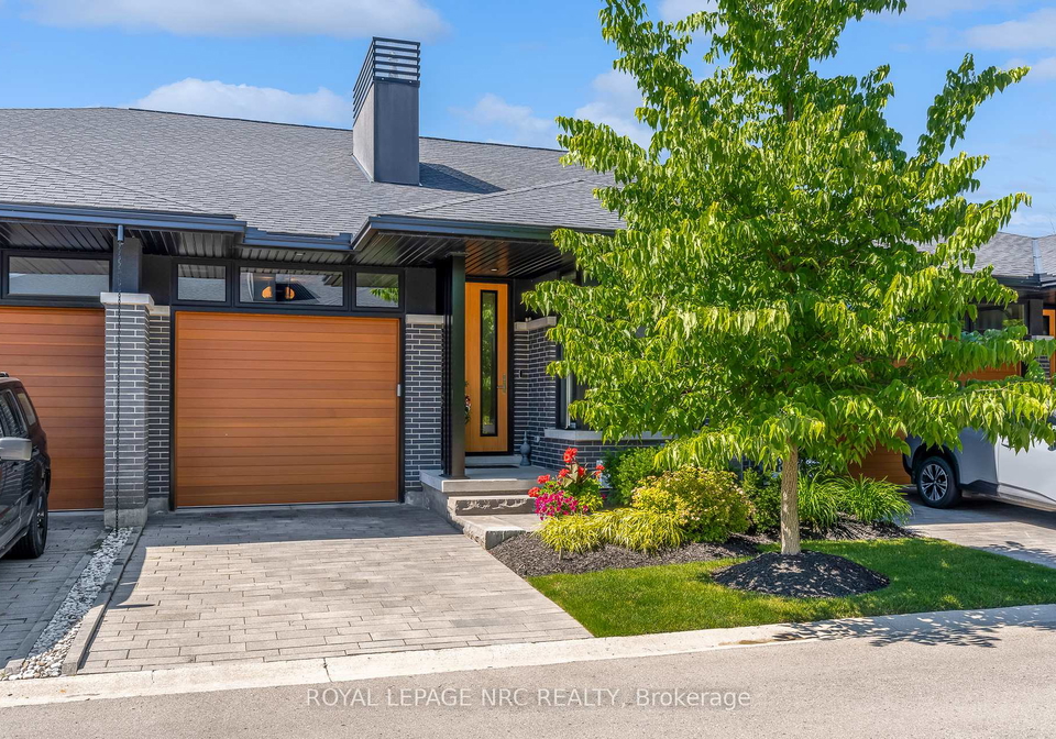 15-taliesin-trail-welland-ontario-x13483894