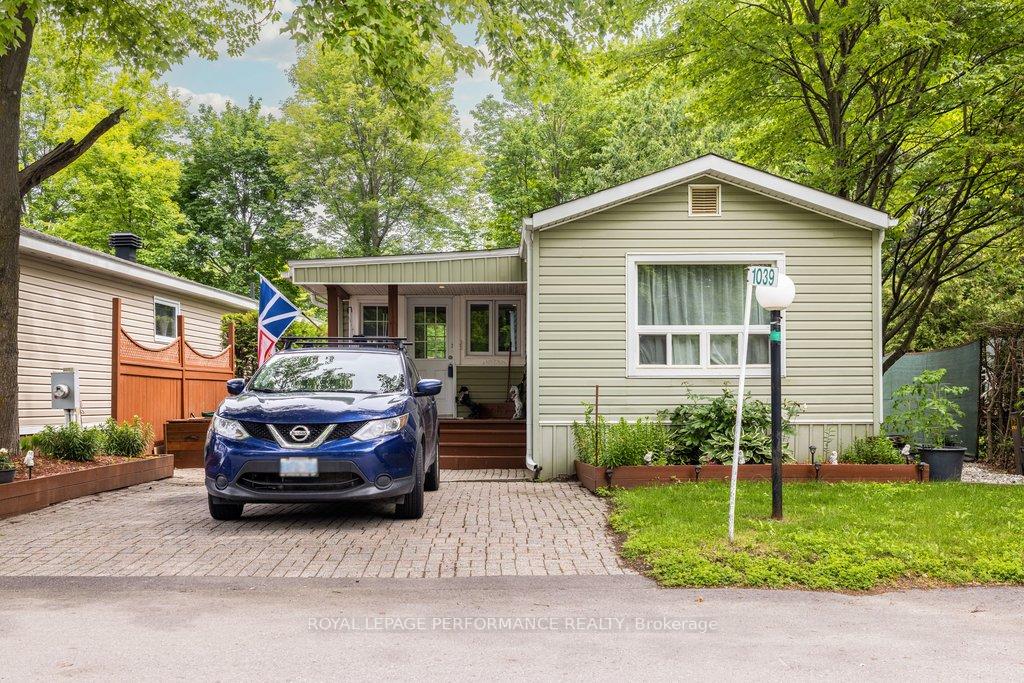 1039-vista-barrett-private-ottawa-ontario-x13484106