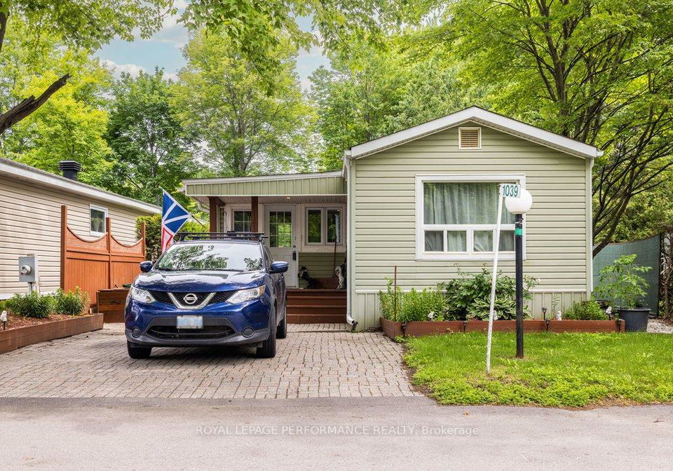 1039-vista-barrett-private-ottawa-ontario-x13484106