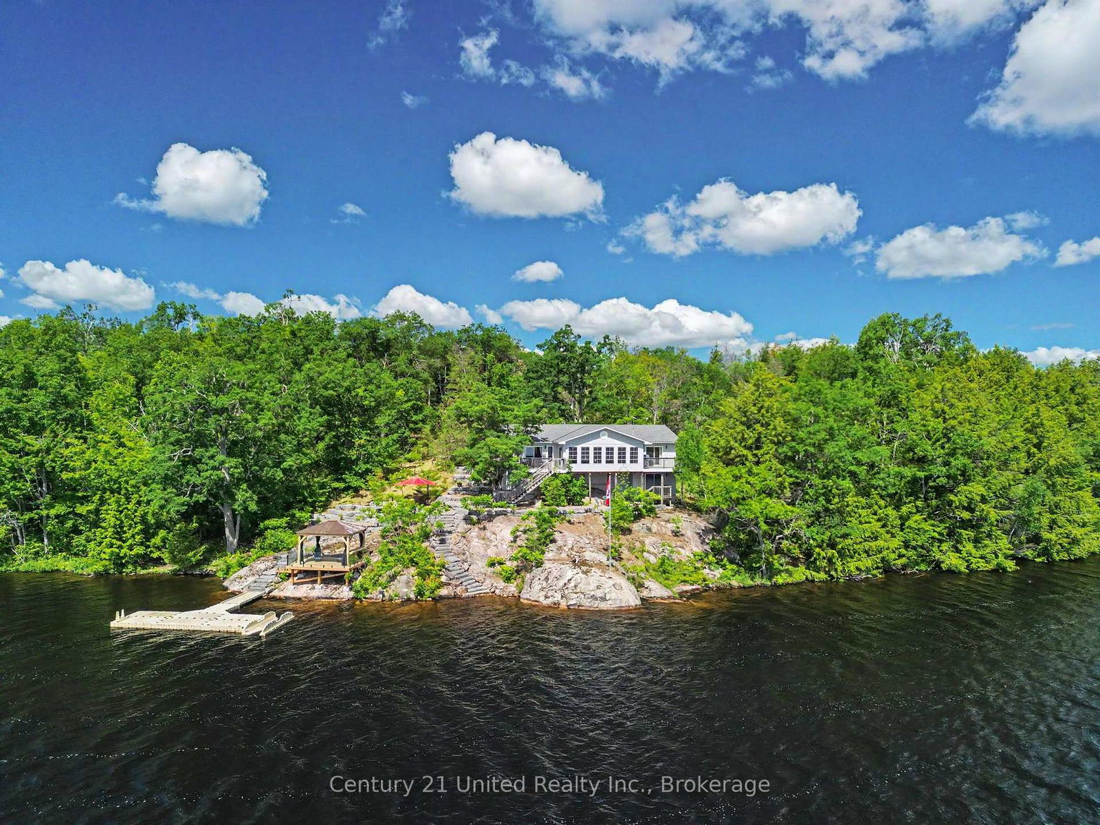 36-fire-route-141-trent-lakes-ontario-x13484144