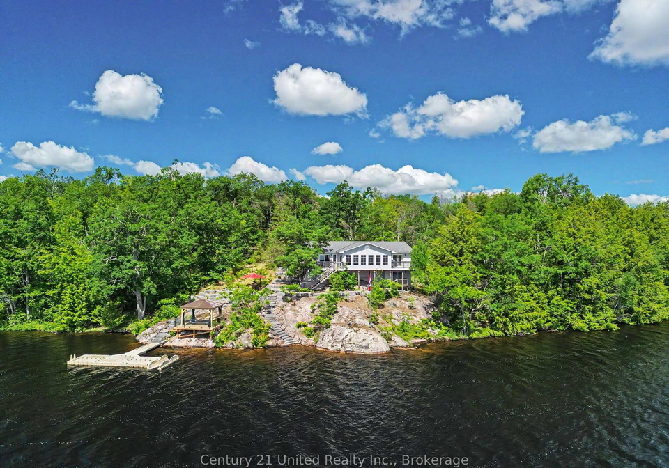36-fire-route-141-trent-lakes-ontario-x13484144