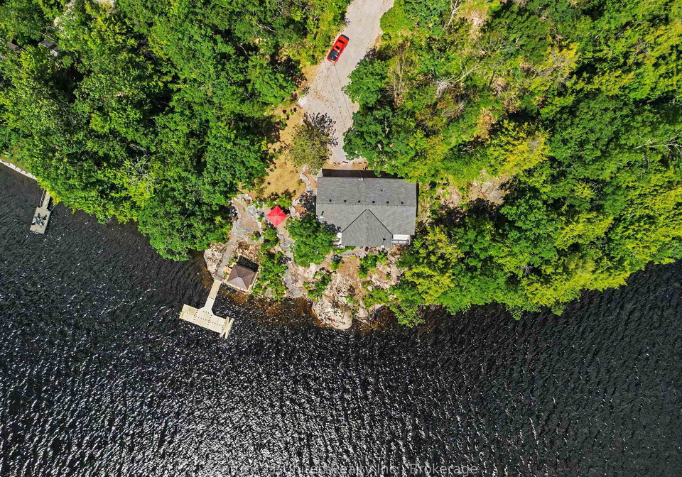 36-fire-route-141-trent-lakes-ontario-x13484144