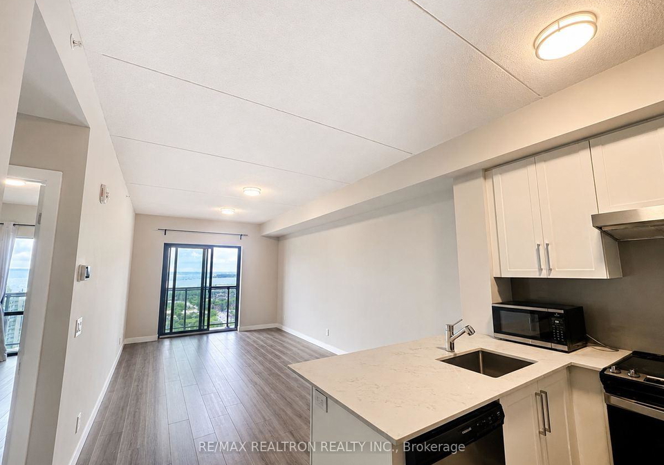 15-queen-street-s-hamilton-ontario-x13484414