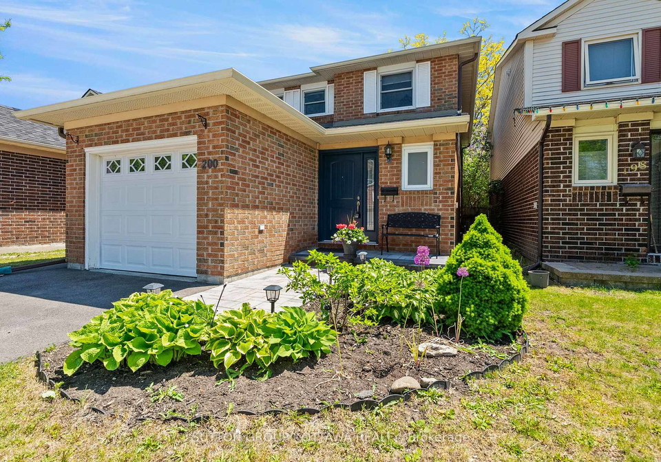200-mccurdy-drive-kanata-ontario-x13484430