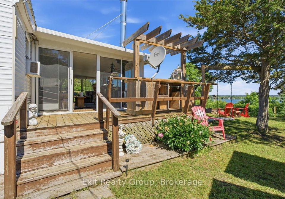 1154-county-road-14-prince-edward-county-ontario-x13484630