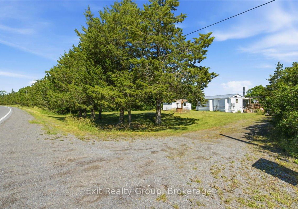 1154-county-road-14-prince-edward-county-ontario-x13484630