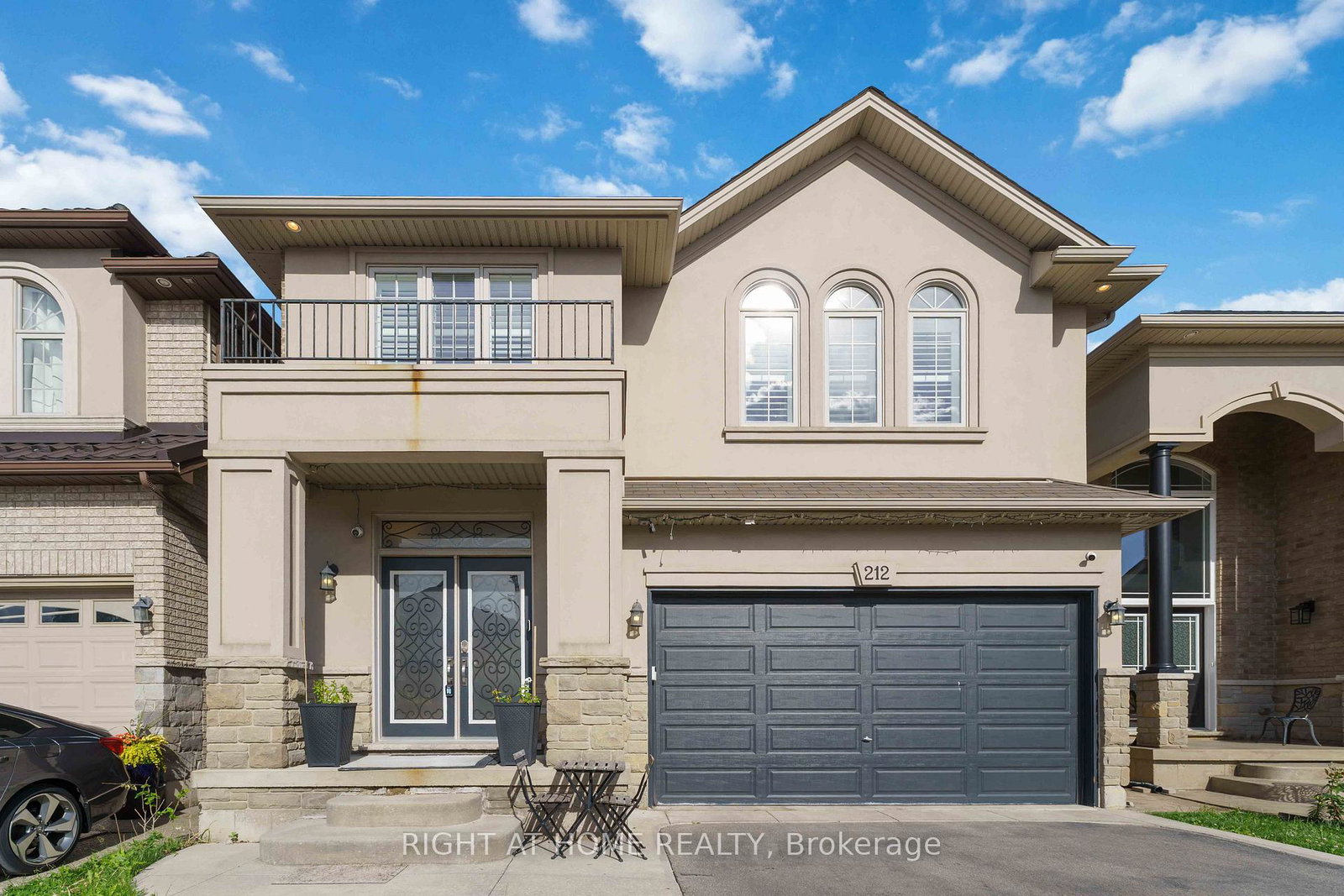 212-chartwell-circle-hamilton-ontario-x13484746