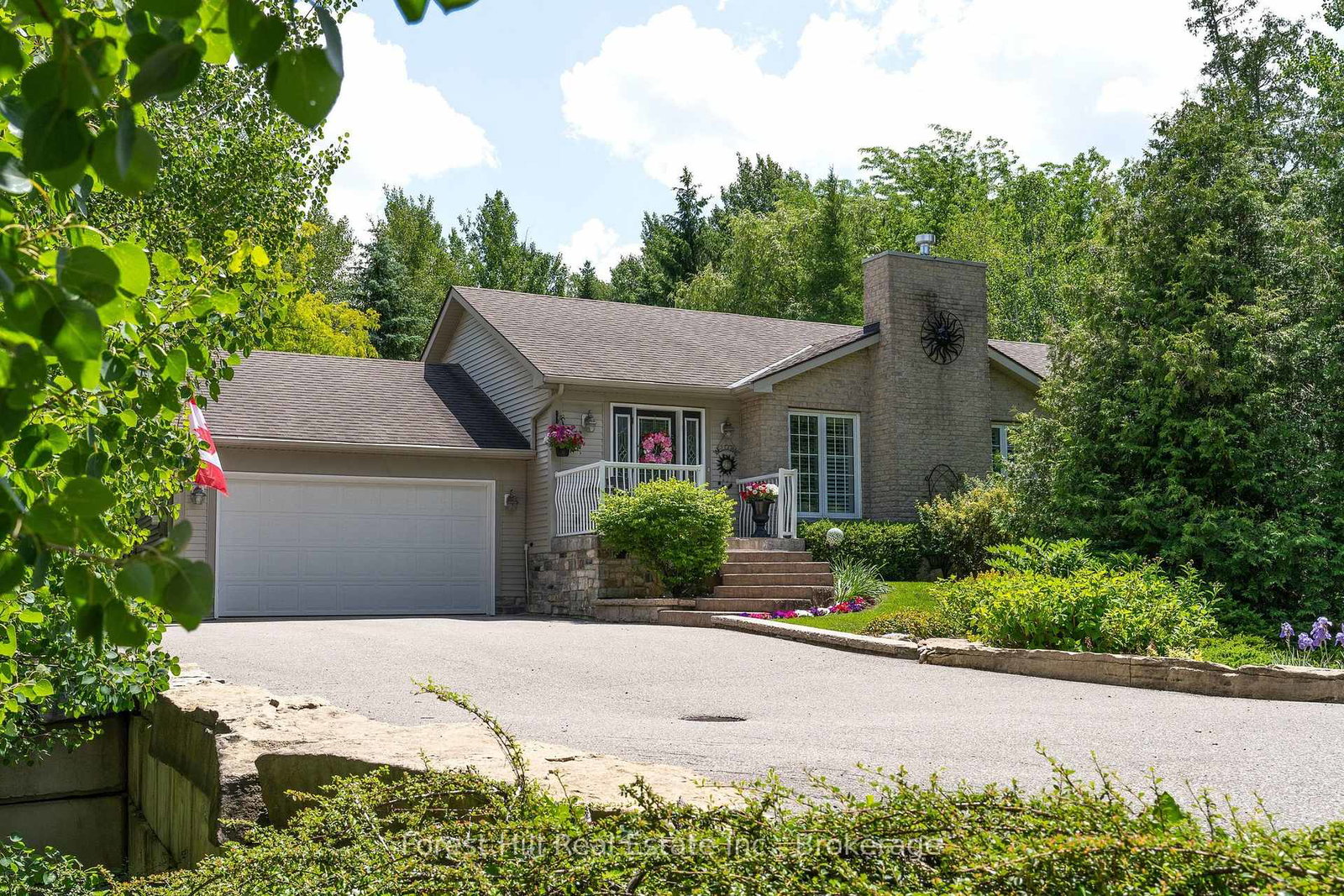 131-aspen-way-blue-mountains-ontario-x13484880