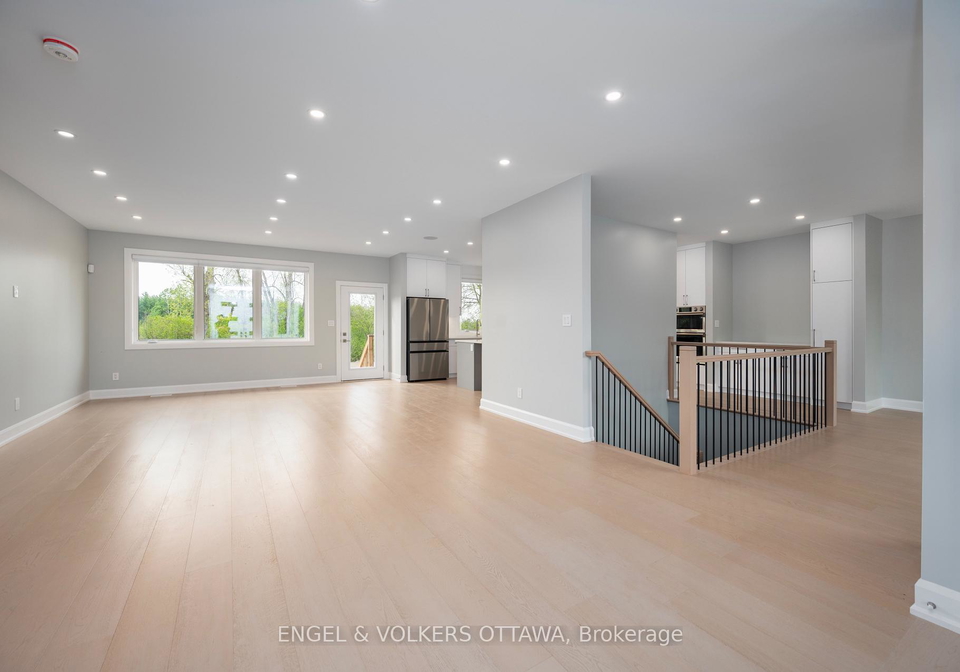 424-ginger-crescent-ottawa-ontario-x13485066