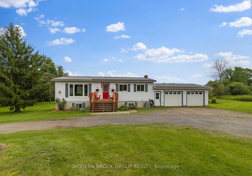 1057-cty-road-2-front-of-leeds-seeleys-bay-ontario-x13485202