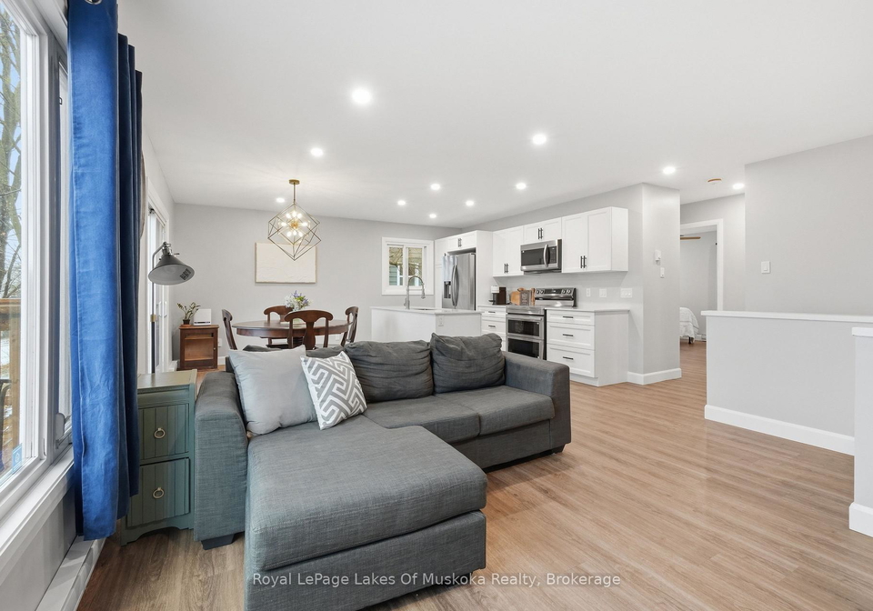 12-manominee-street-huntsville-ontario-x13485390