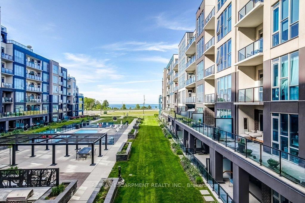 16-concord-place-grimsby-ontario-x13485506