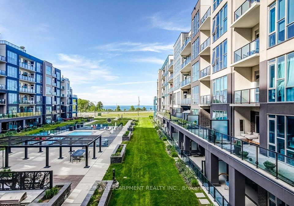 16-concord-place-grimsby-ontario-x13485506