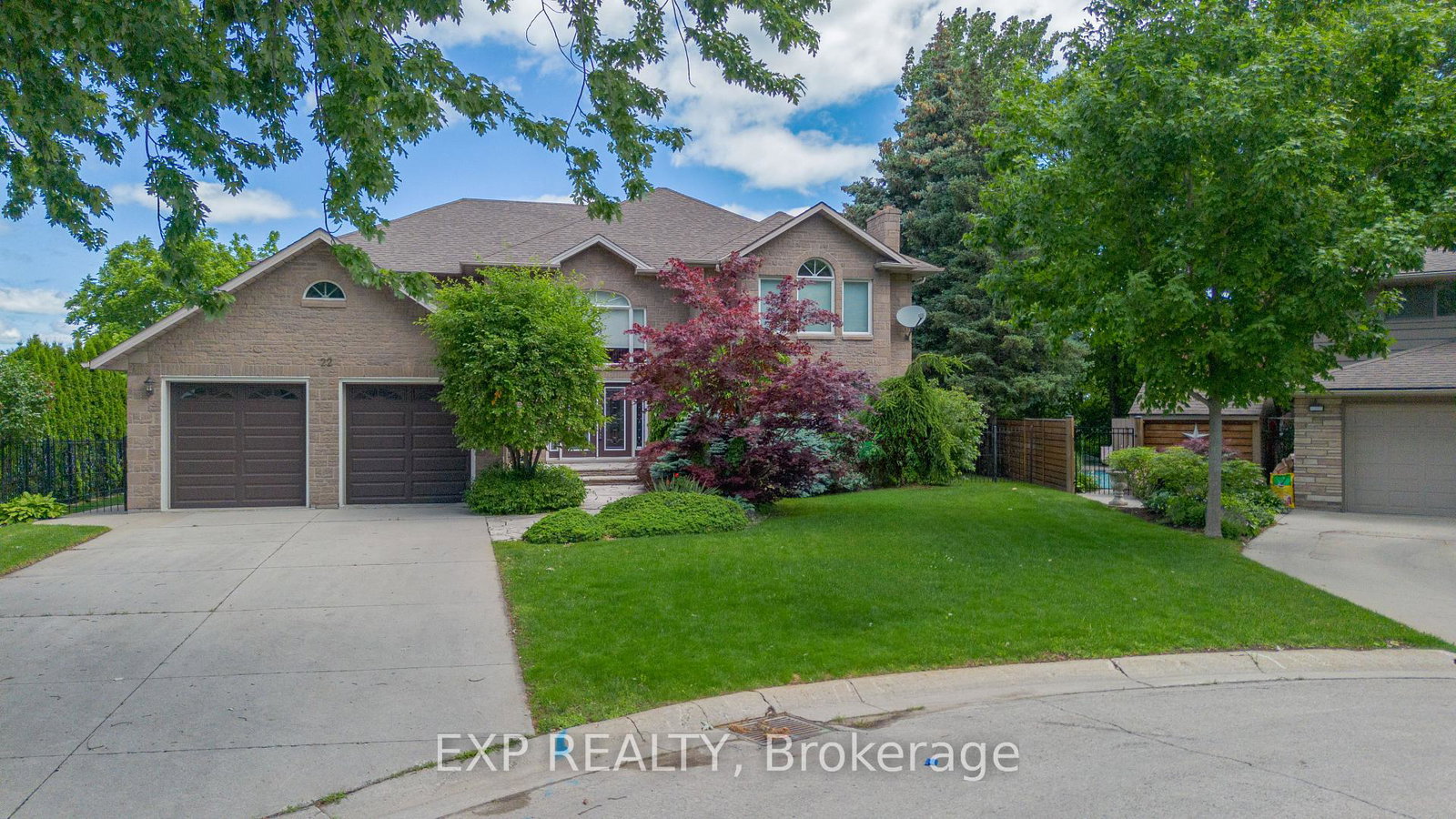 22-burt-court-hamilton-ontario-x13485866