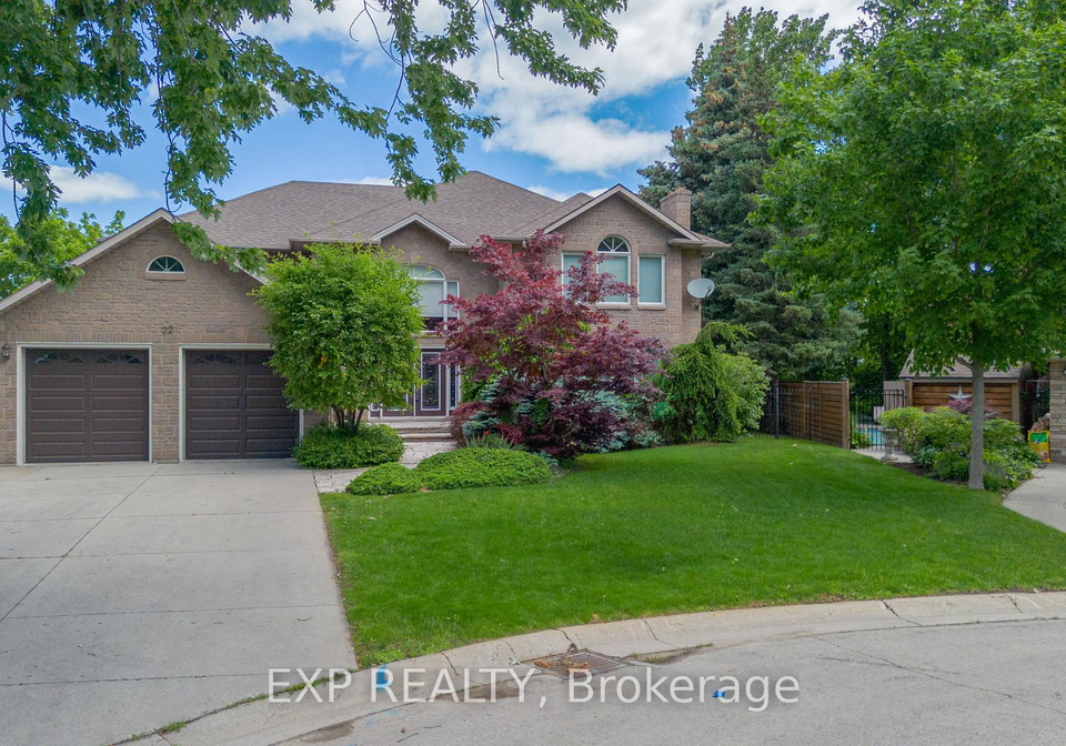 22-burt-court-hamilton-ontario-x13485866