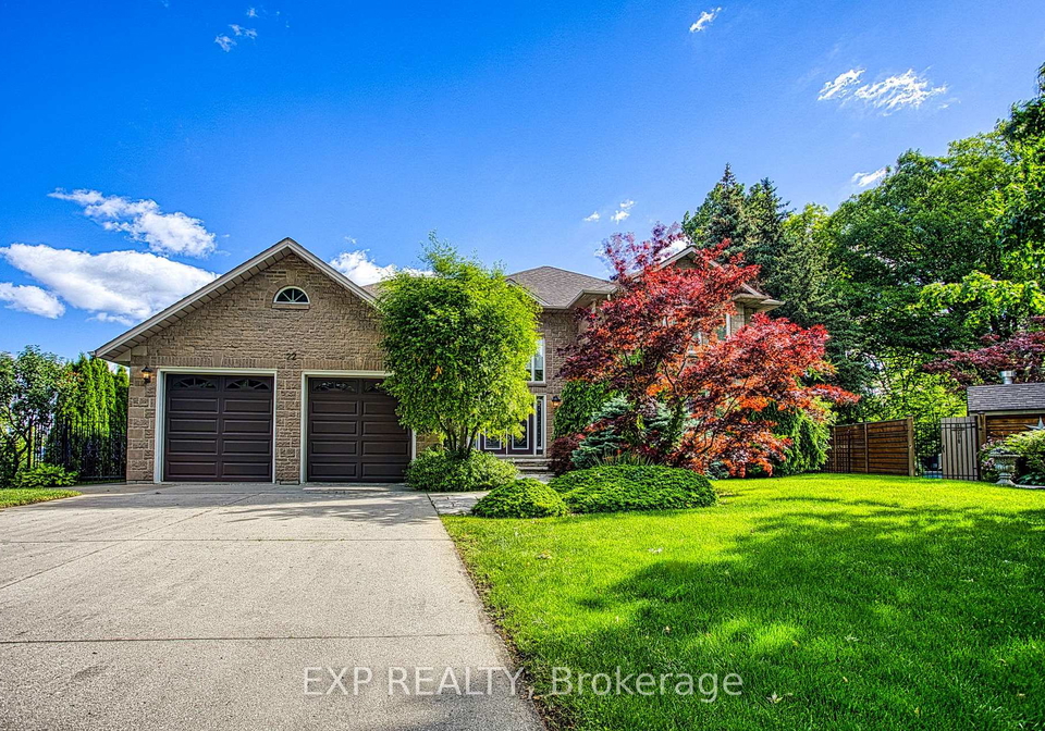 22-burt-court-hamilton-ontario-x13485866