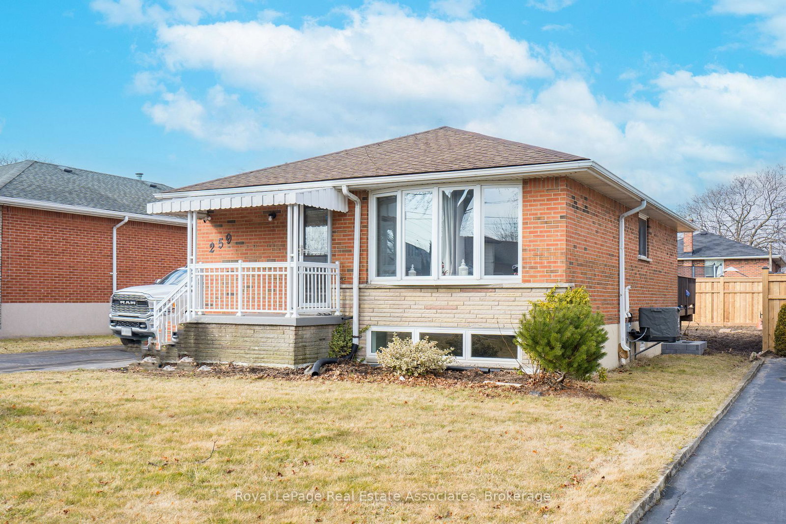 259-fernwood-crescent-hamilton-ontario-x13486318