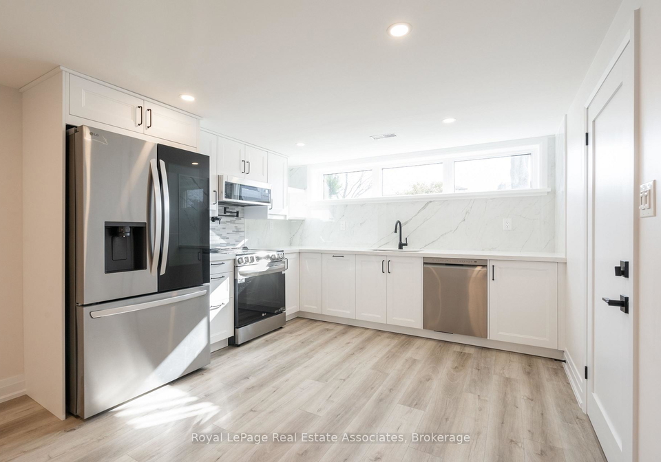 259-fernwood-crescent-hamilton-ontario-x13486318