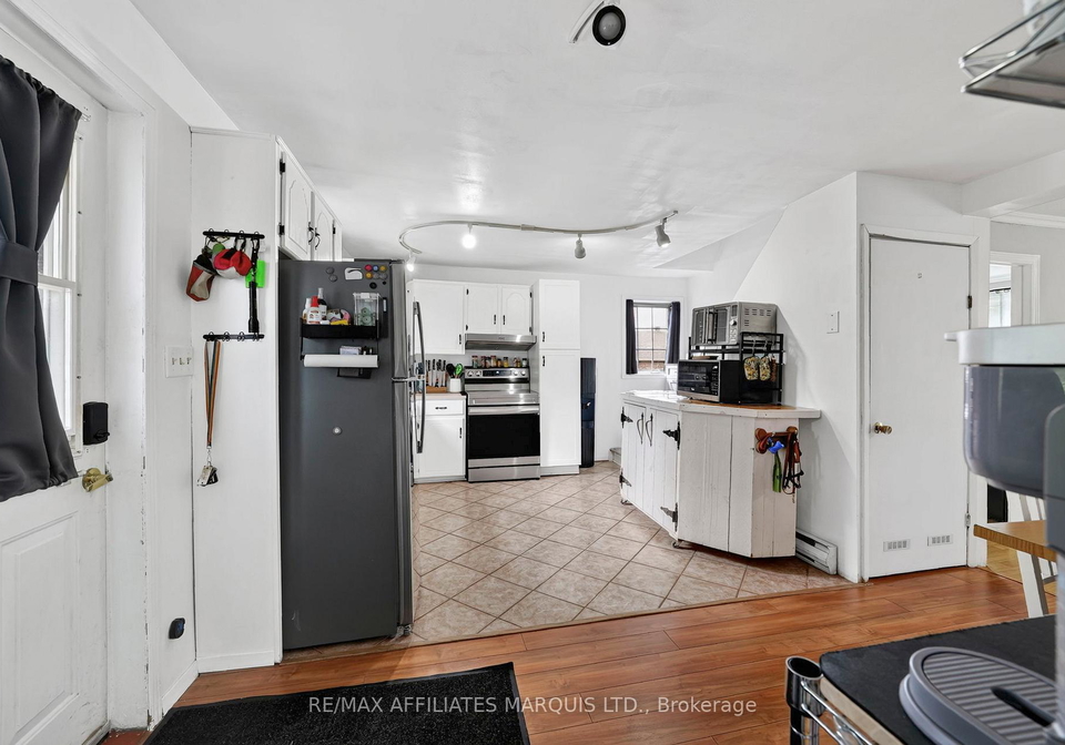928-pacific-lane-cornwall-ontario-x13486408