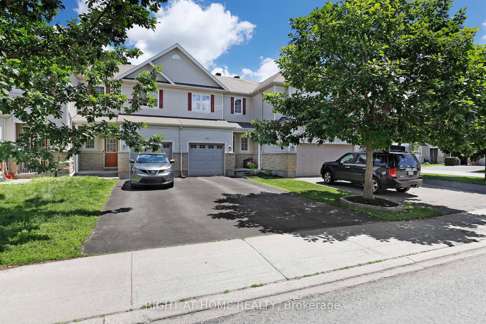 577-ashbourne-crescent-ottawa-ontario-x13486440