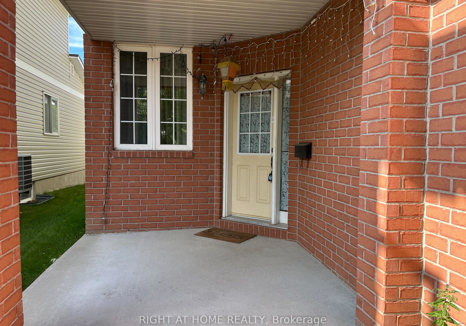 270-deercroft-avenue-ottawa-ontario-x13486716