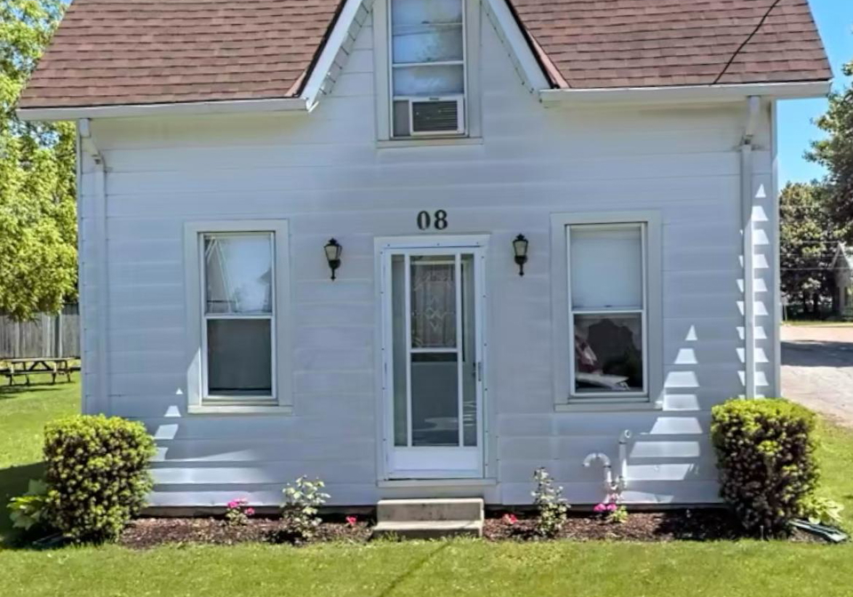 8-west-street-perth-east-ontario-x13487002