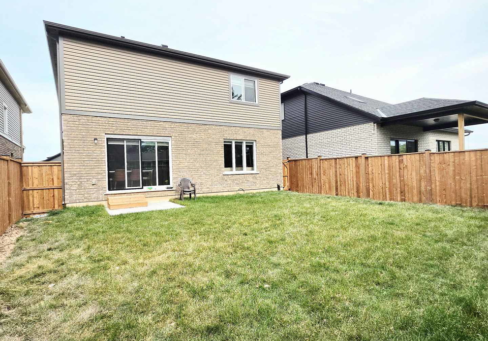 819-bradford-avenue-fort-erie-ontario-x13487066