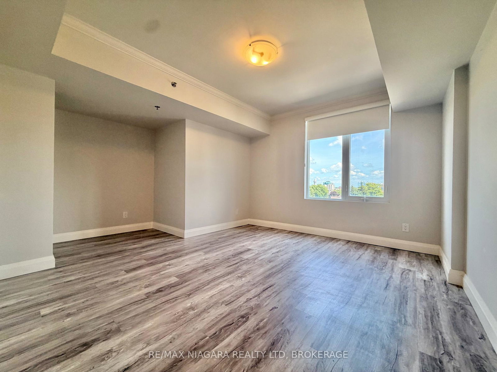 5698-main-street-niagara-falls-ontario-x13487134