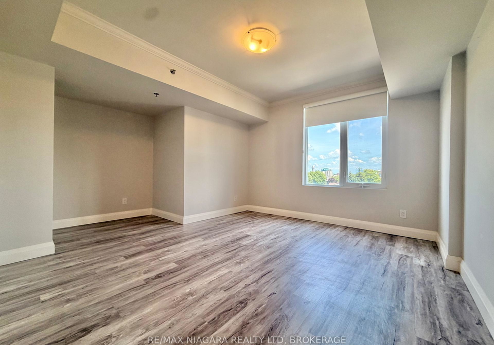 5698-main-street-niagara-falls-ontario-x13487134