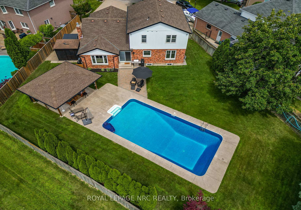 14-hearth-court-niagara-on-the-lake-ontario-x13487158