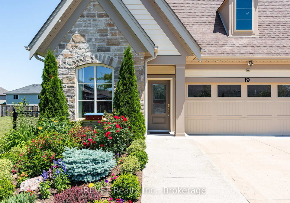 19-francesco-crescent-st-catharines-ontario-x13487342