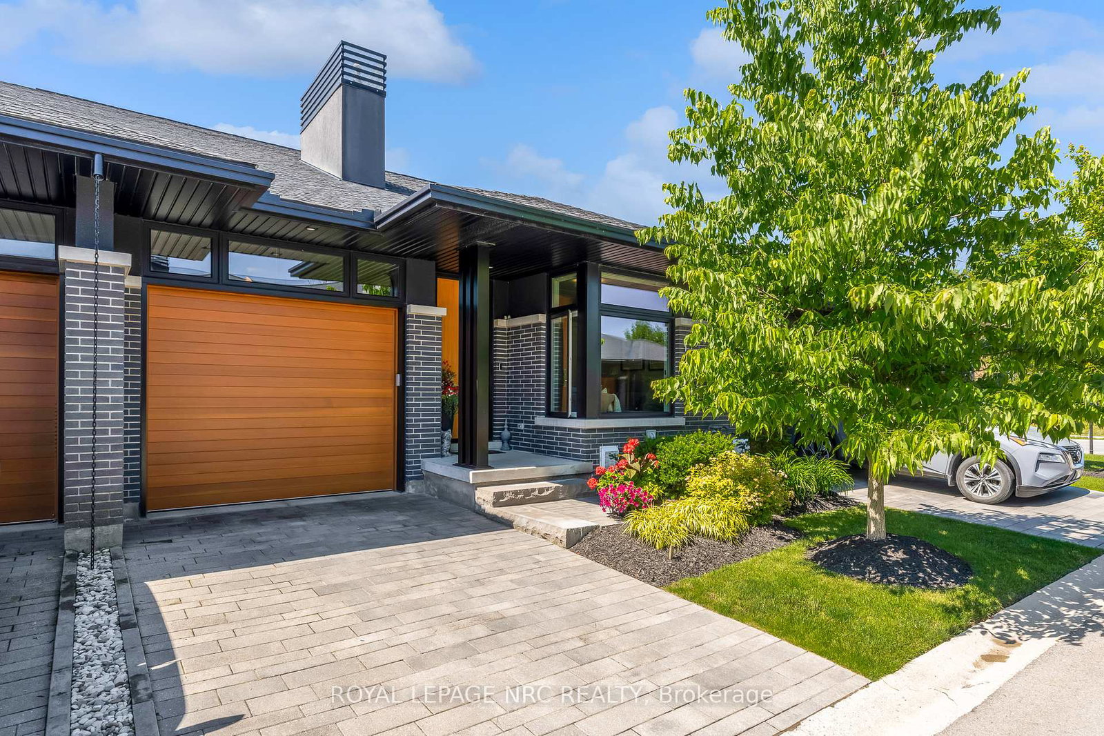 15-taliesin-trail-welland-ontario-x13487718
