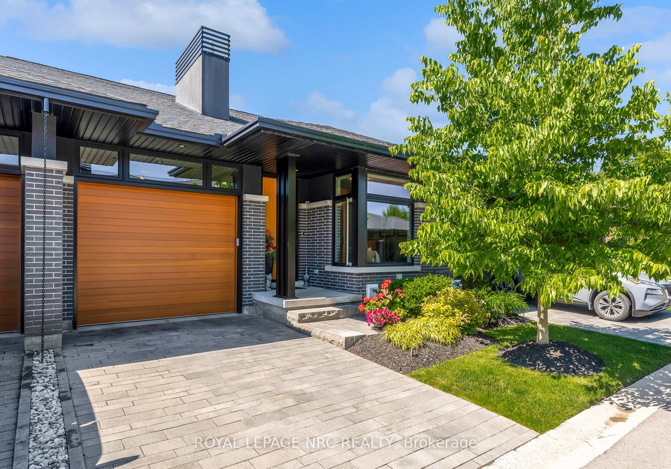 15-taliesin-trail-welland-ontario-x13487718