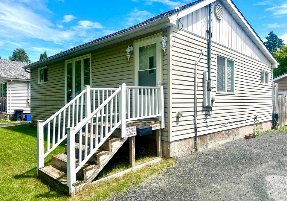 1018-cornwall-avenue-north-fort-frances-ontario-x13488276