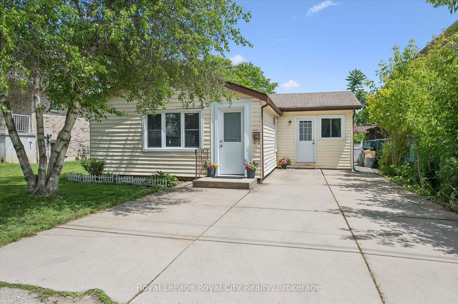 10-macville-avenue-kitchener-ontario-x13488616