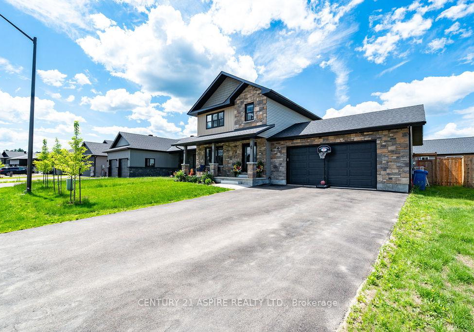 6-zachary-street-petawawa-ontario-x13488774