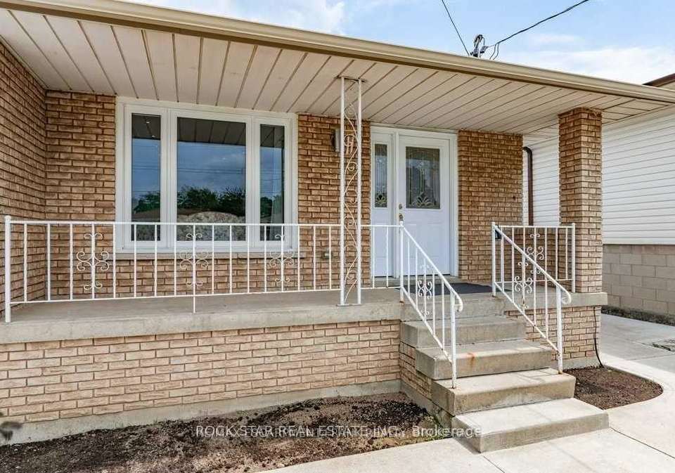 11-aterno-drive-hamilton-ontario-x13488892