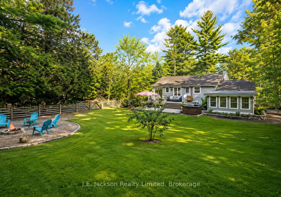 285-ontario-street-lambton-shores-ontario-x13488902