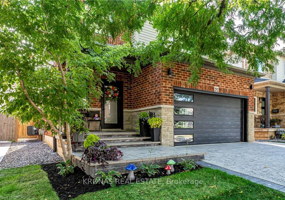 252-upper-mount-albion-road-hamilton-ontario-x13488988