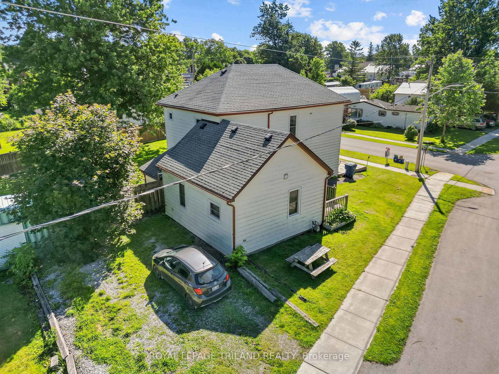 15-dundas-street-newbury-ontario-x13489234